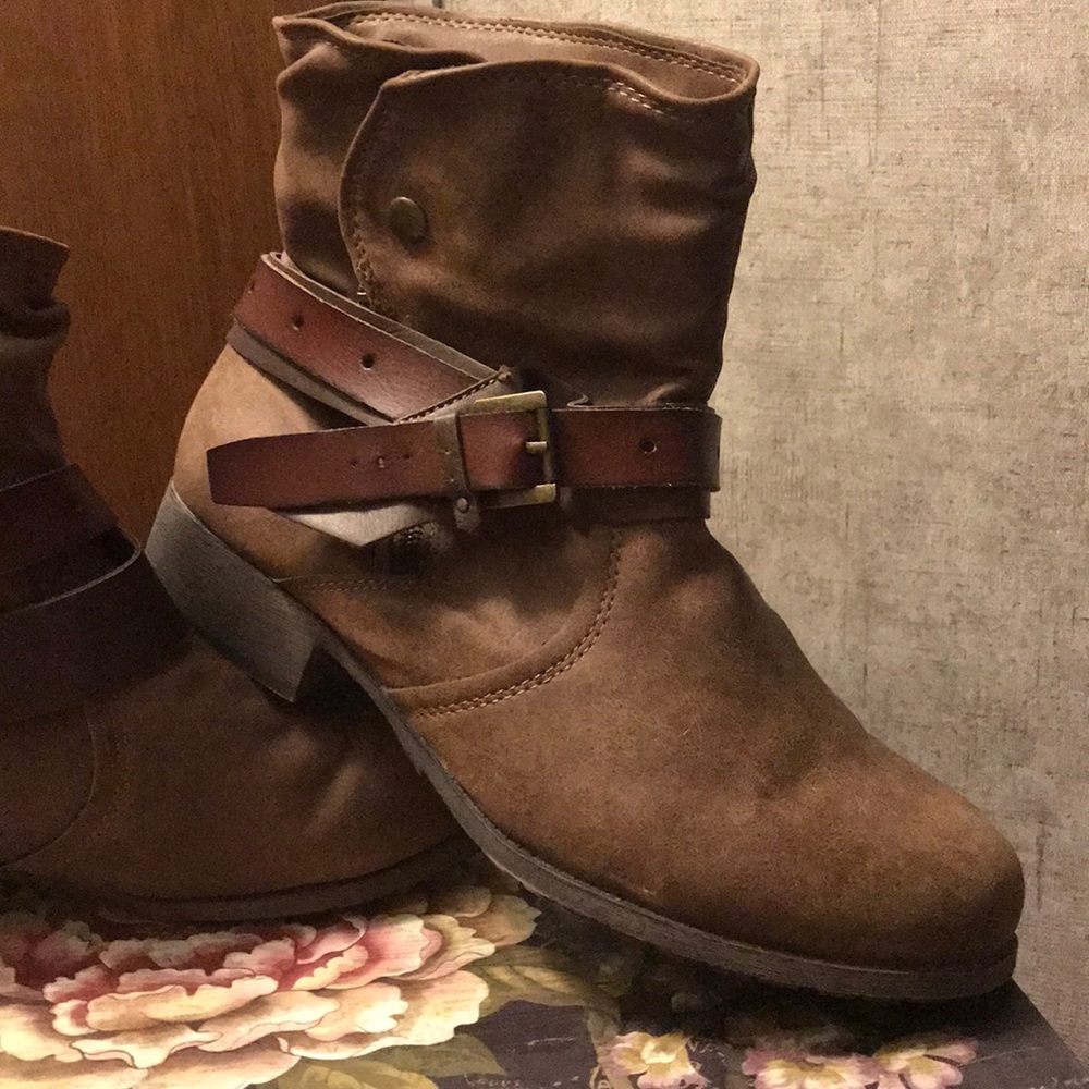Maurice’s Size 11 Booties